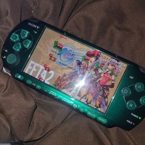 [SOLD]PSP 3000 Limited Edition Metal Gear in Green with 128GB Memory Card
